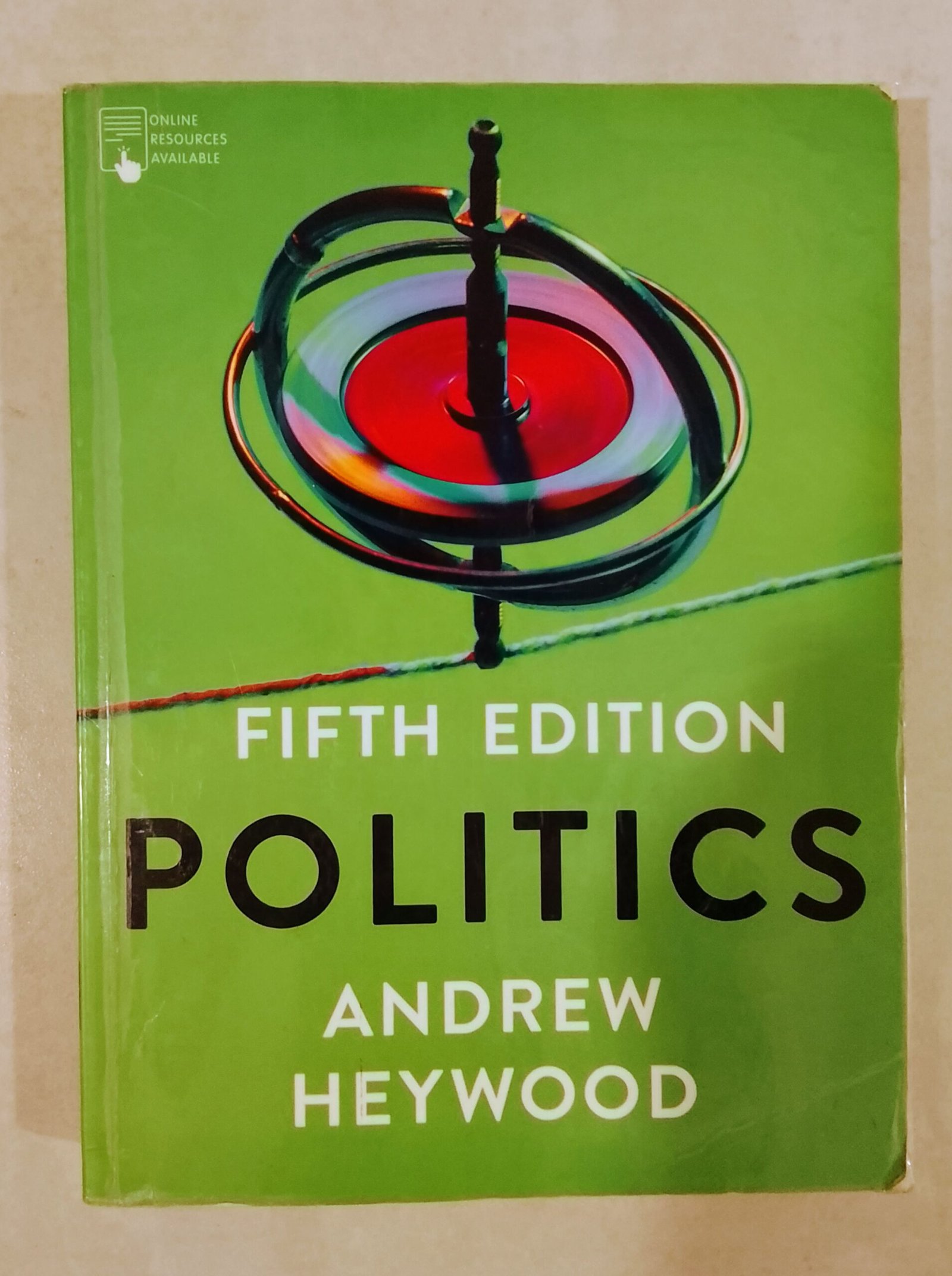 IMG_20260321_230723 Politics Andrew Heywood 5th Edition MacMillan International - Image 1